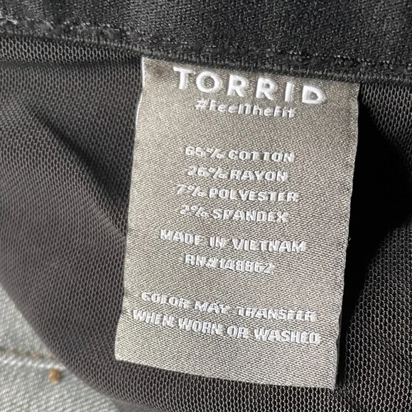 Torrid 24 T NWT Skinny Women Jeans - Picture 5 of 10